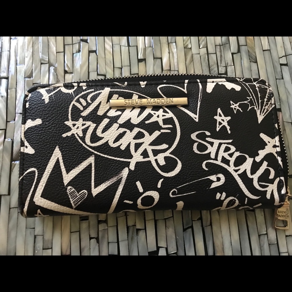 Steve Madden wallet